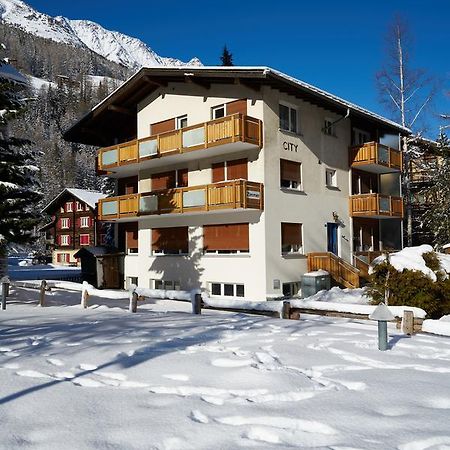 Haus City Saas-Grund Buitenkant foto